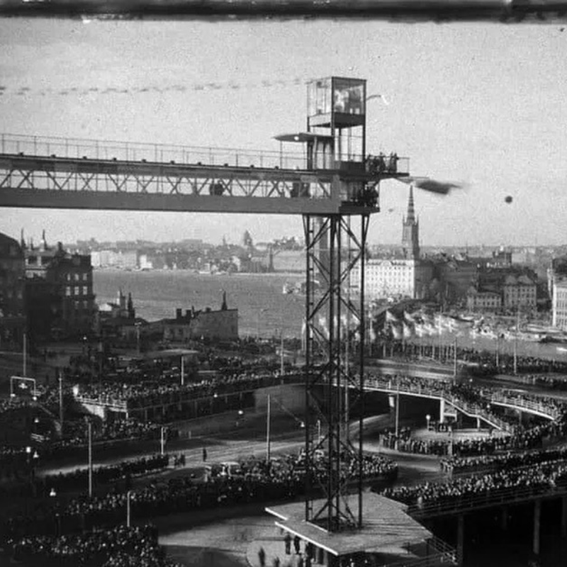 Bild på invigningen av trafikrondellen och Gondolen vid Slussen: Bild tagen av Gustaf W:son Cronquist